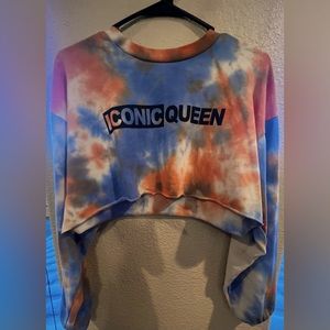 ICONIC QUEEN crop top sweater